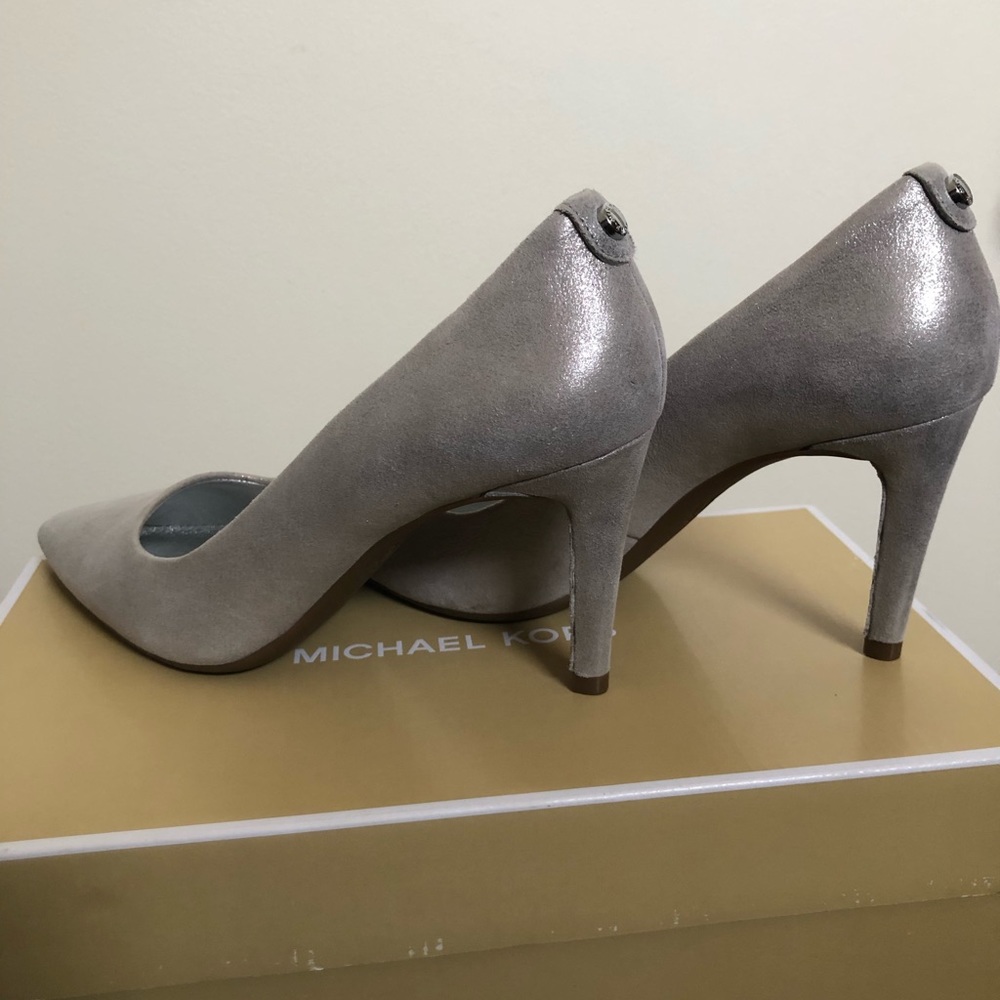 NIB Michael Kors Metallic Leather “Dorothy” Flex Pump